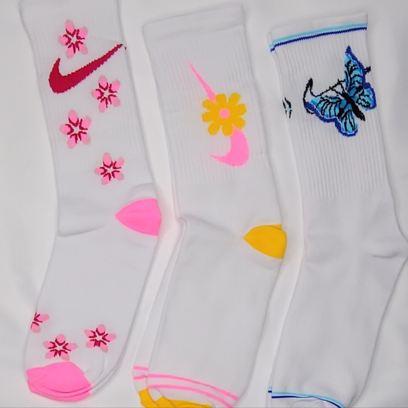 NIKE---Nice set of 3 pair of Nike - Picture 1 of 1